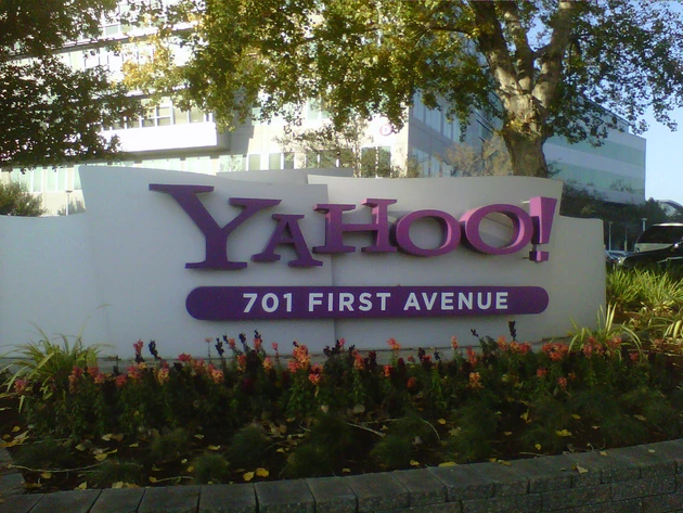 Yahoo mit dickem Verlust – Übernahmeangebote liegen vor