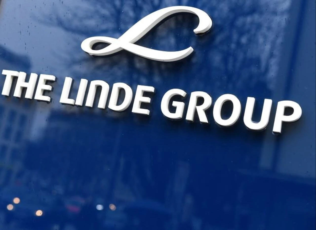 Linde nach Dividendenerhöhung weiter in Schlagdistanz zum Rekordhoch; 0,875 US-Dollar je Aktie entsprechen Erhöhung um 6%; Zahlen am Freitag erwartet; Gewinne laufen lassen!