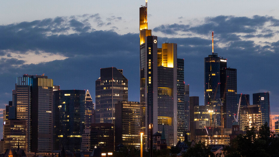   Wo bleibt denn die Commerzbank? (Foto: Dirk Sattler/IMAGO)