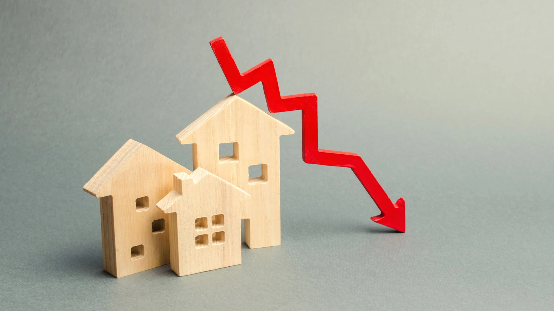 Bauzinsen fallen immer weiter - Experte verrät, wie es mit Zinsen bei Immobilien weitergeht (Foto: Andrii Yalanskyi/Shutterstock)