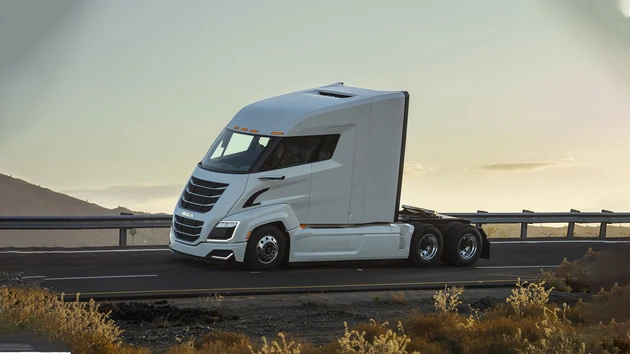 Nikola: Phoenix oder tote Katze?