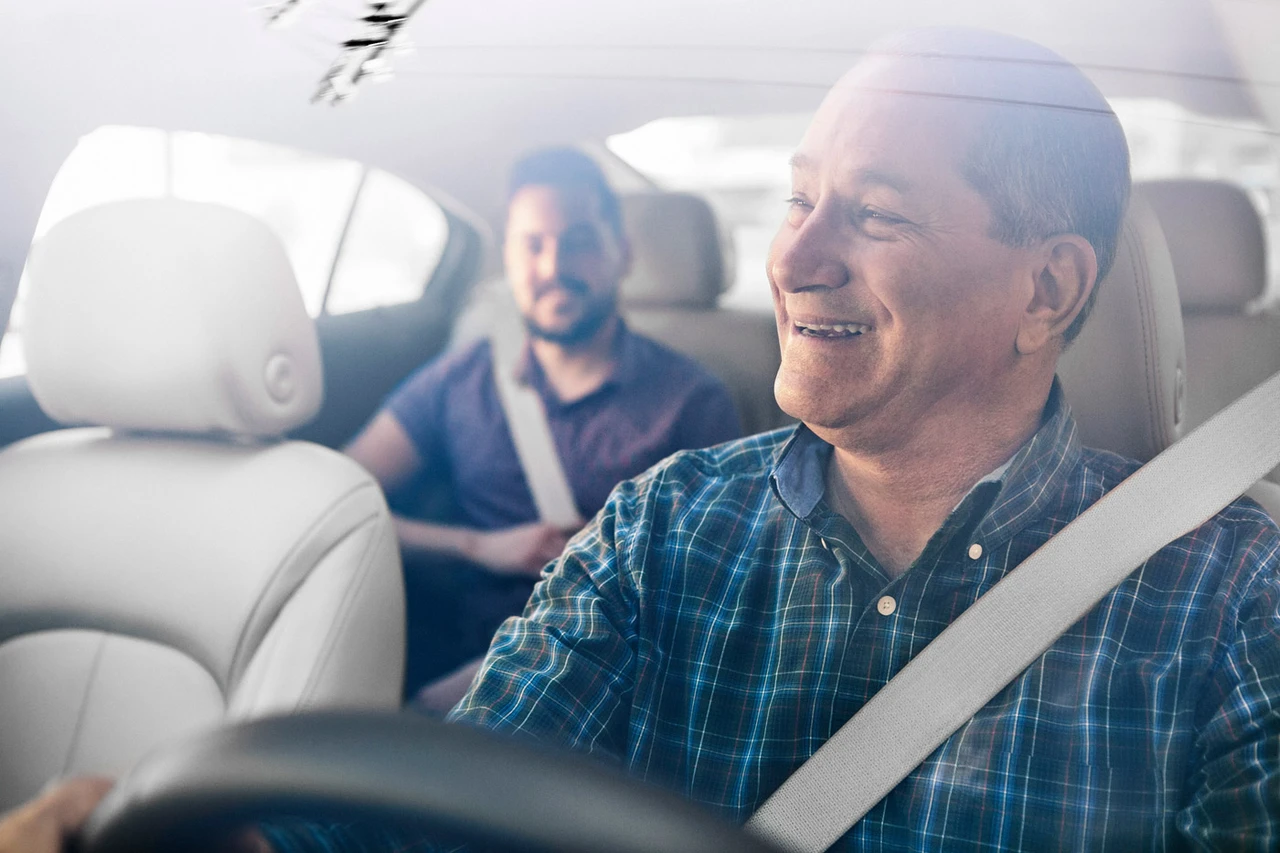 Apple mit Milliarden-Investition in Uber-Rivalen – was macht die Aktie?