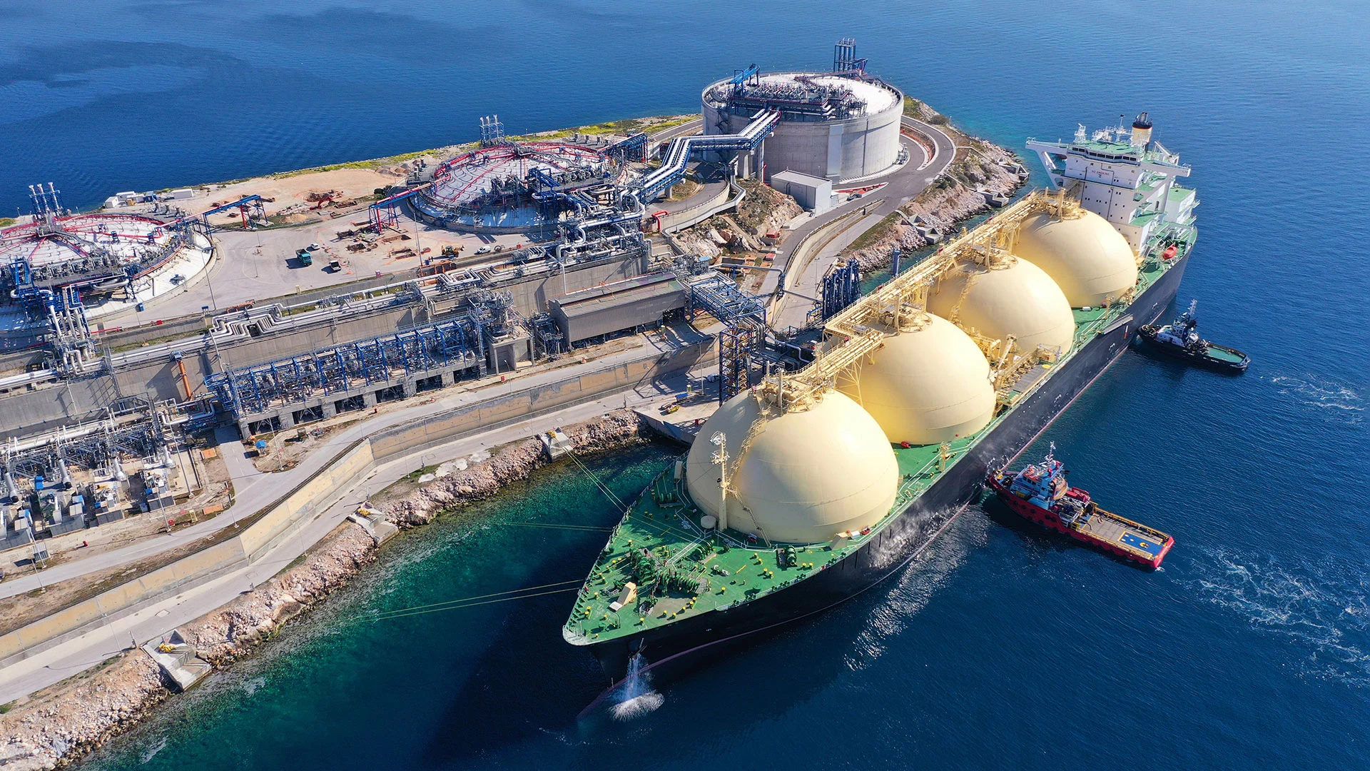 Ein Ausweg aus der Gas&#8209;Krise? Uniper vereinbart neue LNG&#8209;Lieferungen nach Europa (Foto: Aerial-motion/Shutterstock)