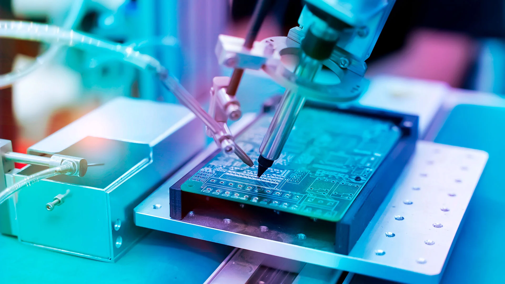Zweistellige Verluste bei Chip‑Aktien: Metas Cloud‑Pläne sorgen für Schockwellen  (Foto: asharkyu/Shutterstock)