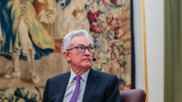 UPDATE: Fed bleibt hart – Zins trotz Trump‑Druck stabil