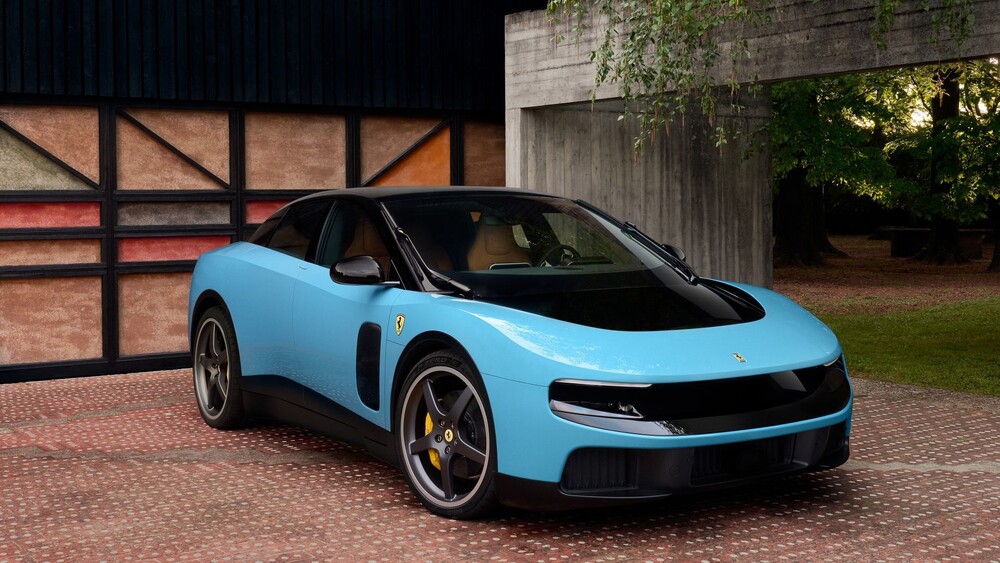 Die Frontansicht des neuen Elektro-Ferrari „Luce“