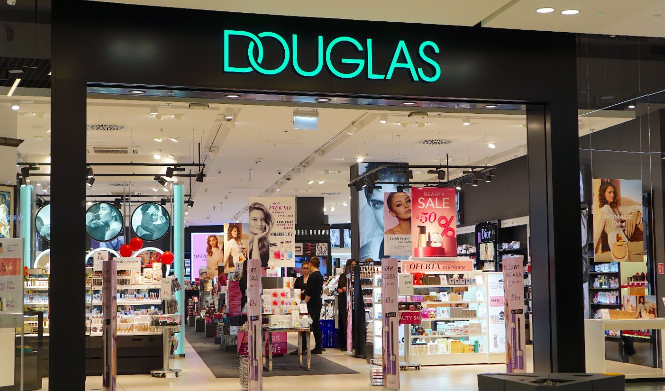 Aktie auf Rekordtief: Douglas kürzt den Ausblick erneut  (Foto: Shutterstock)