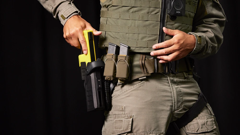 axon_2022_taser10_confidential_july_events_az_prshoot_lifestyle_179