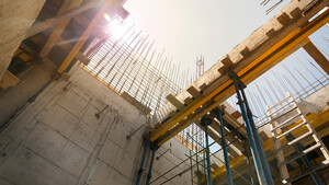 Hochtief‑Aktie auf Rekordjagd: Nächster Top‑Auftrag – AKTIONÄR‑Leser 475 Prozent im Plus  / Foto: Gargantiopa/Shutterstock