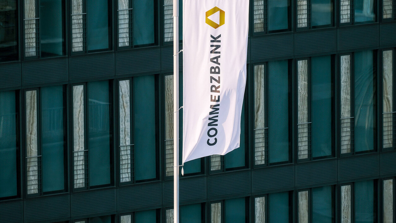 Commerzbank: Aktie tanzt vor Zinswende aus der Reihe