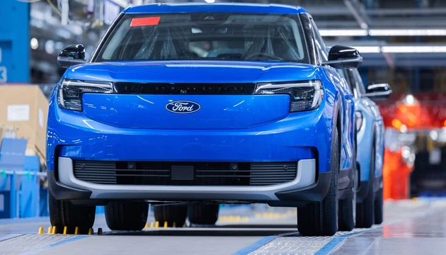Ford‑Aktie rutscht ab – E‑Auto‑Krise sorgt auch in Köln für Angst