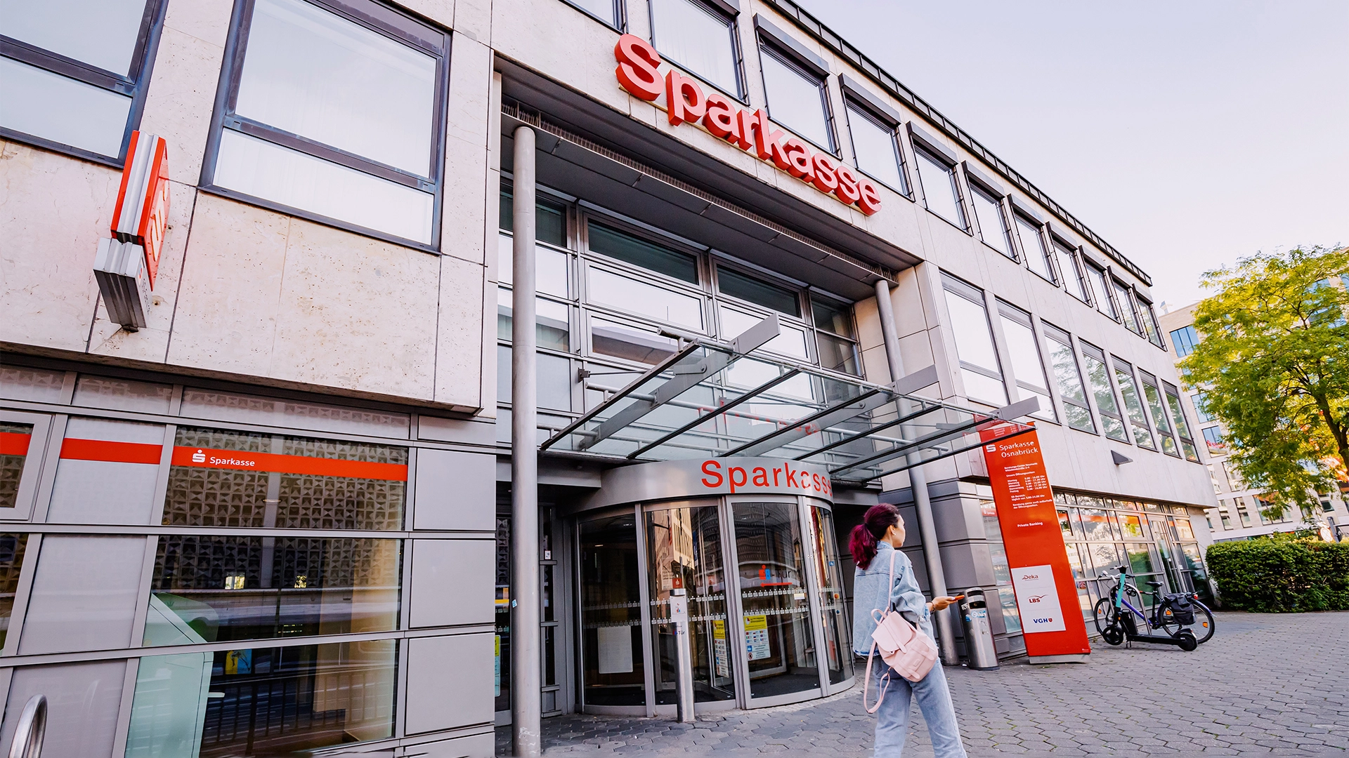 Festgeld bei der Sparkasse: Nach dem Tagesgeld steigen auch hier die Zinsen deutlich (Foto: frantic00/iStock)