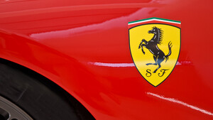 Ferrari glänzt mit Zahlen – Aktie springt auf Rekordhoch  / Foto: itchySan/iStock