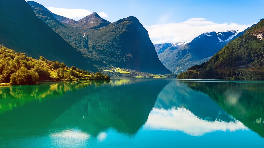 Lachsproduzent Mowi lag mit 83.000 Tonnen leicht unter den eigenen Zielen, CEO kauft Aktien