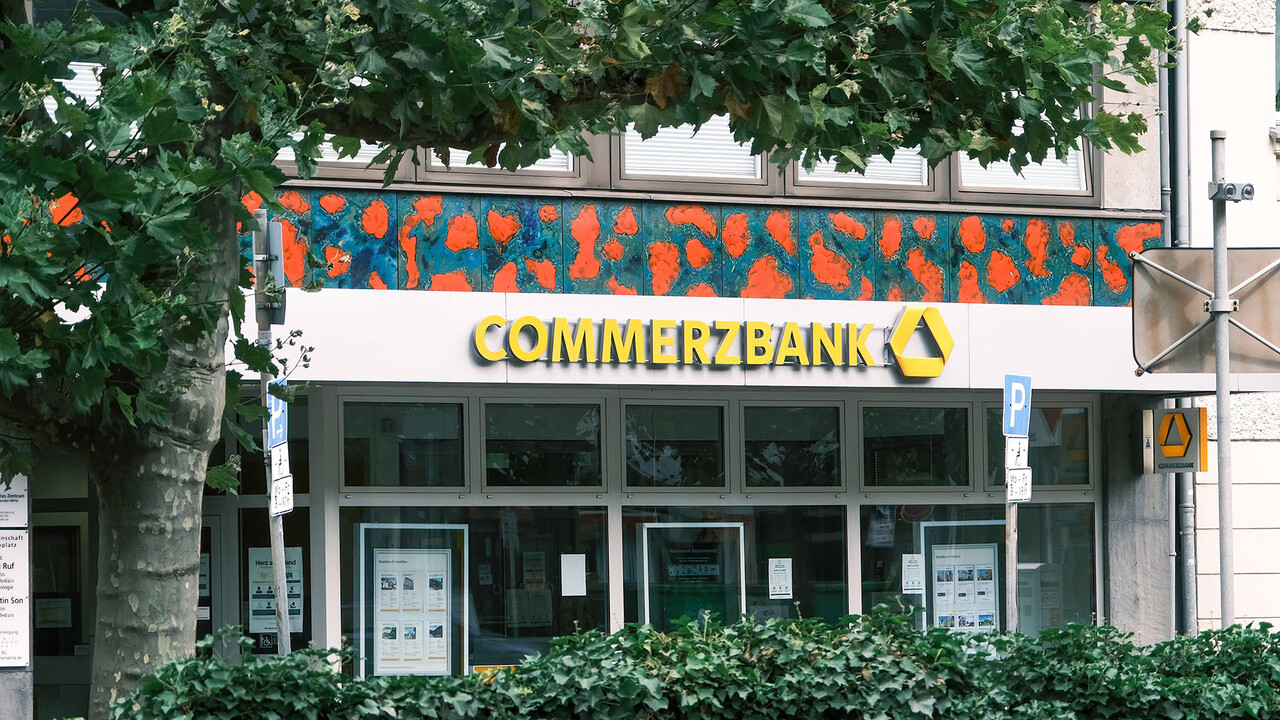 Commerzbank Shares Soar in New Year Trading