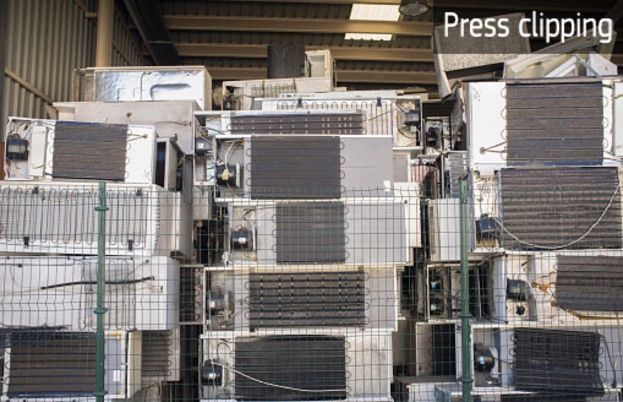 Elektroschrott und anderer Müll wird ein immer größeres Problem in der EU/ rund um den Globus. Mutige Anleger setzen auf die Recycling-Spezialisten Tomra und Umicore. Konservative Anleger finden mit Waste Management in den USA eine Alternative.