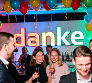 Danke an alle Aktionäre, ihr seid die Besten! Neue Nvidia, D‑Wave, Rheinmetall für 2026?  / Foto: Grok/HSR