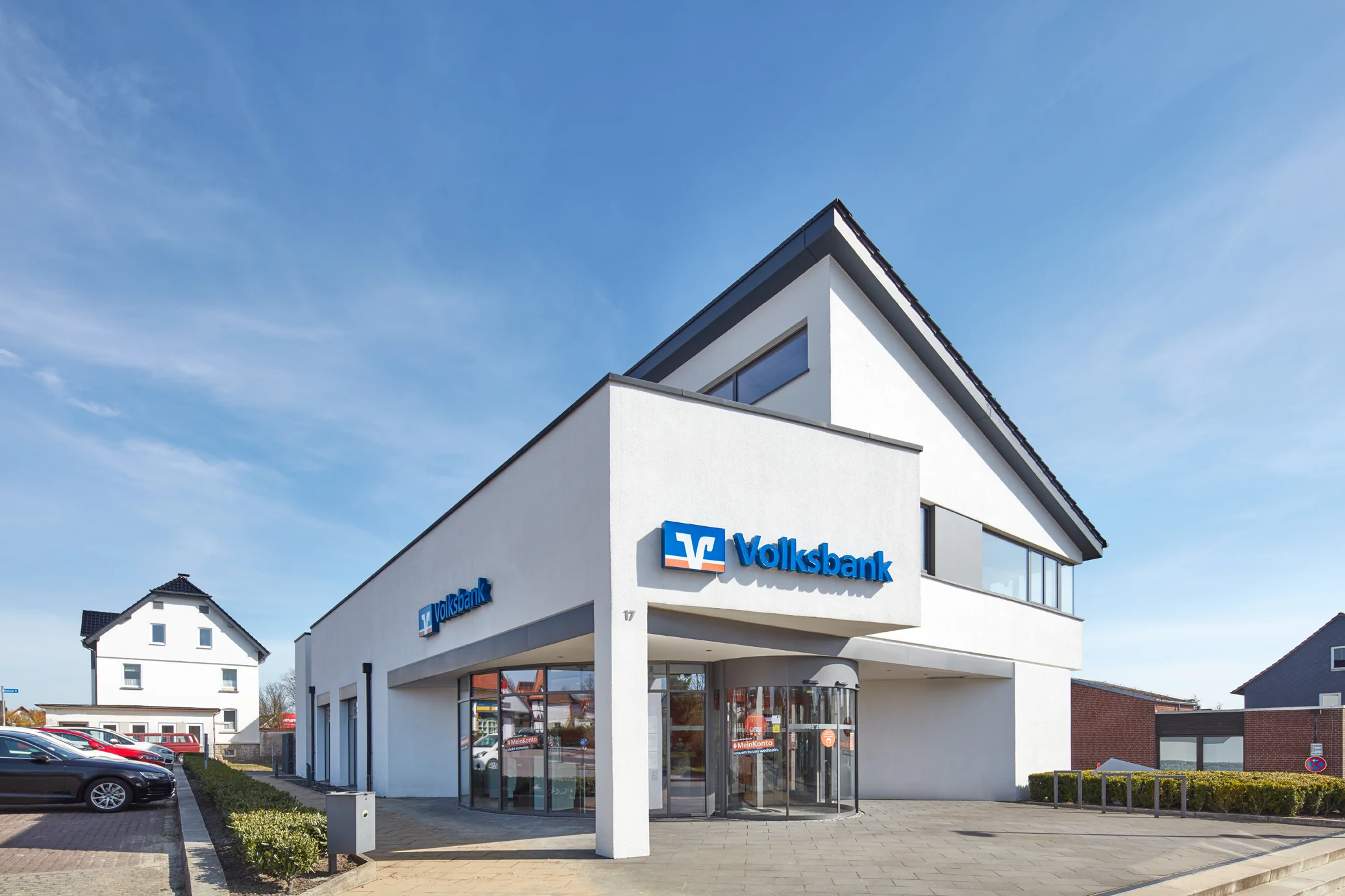 Sparer in Angst: Volksbank muss mit einer Dreiviertel Milliarde Euro gerettet werden (Foto: Pressebild Volksbank Brawo)