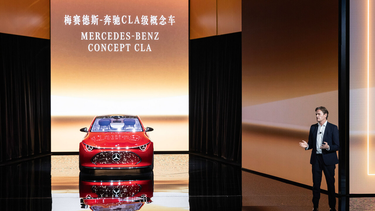 Mercedes-Benz Chief Technology Officer Markus Schäfer spricht auf der Auto China 2024