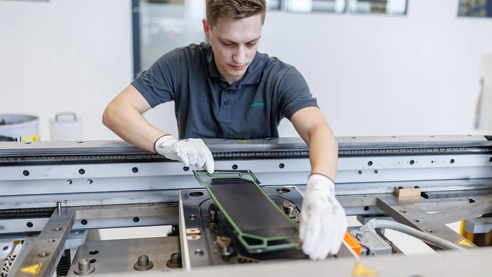 0000155D7_Bipolarplatten-für-Prototypen--und-Kleinserien