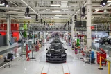DAX: Experte: Neue Elektroautos von BMW und Audi besser als Tesla
