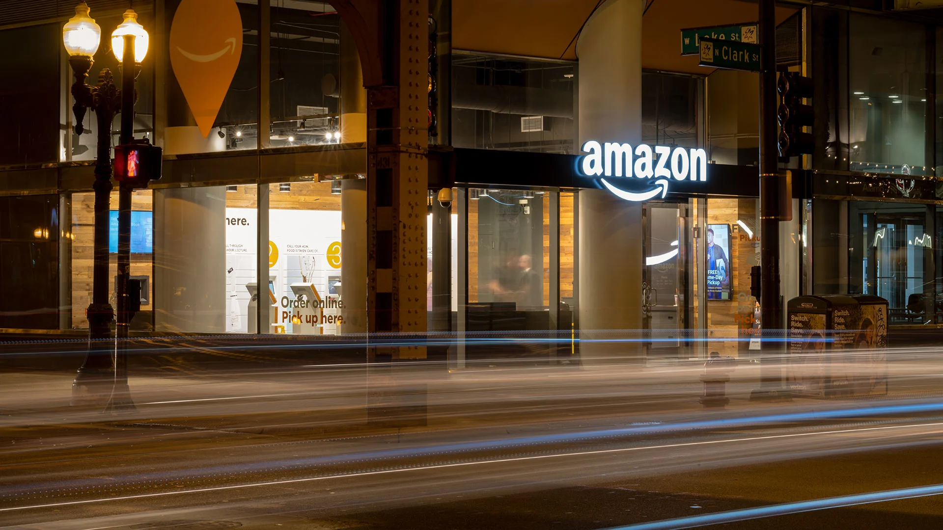 Amazon&#8209;Aktie: Hier gehen schnell mal +20 Prozent Kurssteigerung (Foto: 400tmax/iStockphoto)