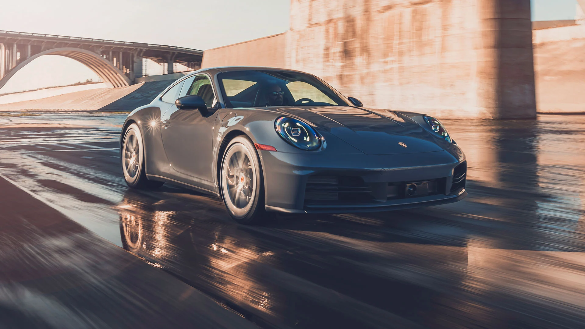 Porsche‑Aktie auf der Überholspur: Autobauer stellt sich gegen den Trend  (Foto: Porsche AG)