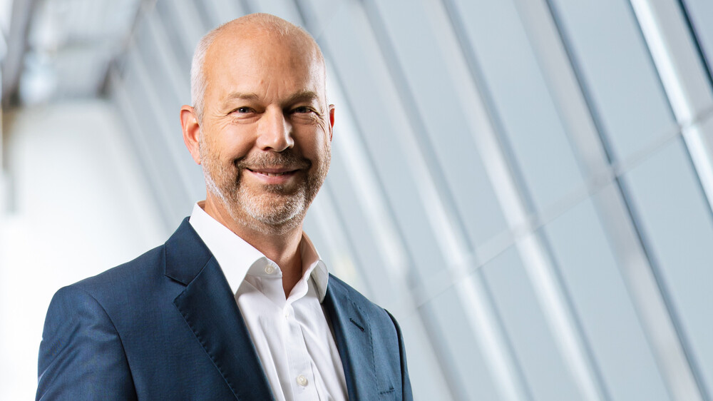 Johannes Linden, Chef von Pfisterer