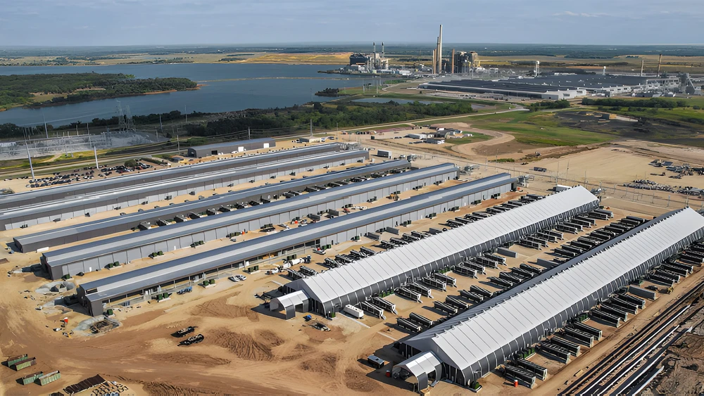 Blick auf das neue Mega-Rechenzentrum von Riot Platforms im texanischen Corsicana