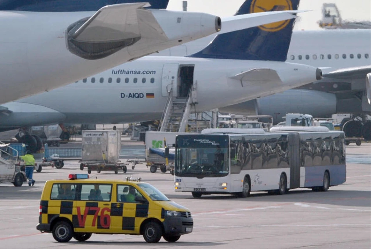 Fraport und Lufthansa fordern mal wieder ein Ende der Luftverkehrssteuer. Die Chancen, dass ihre Forderungen erfüllt werden, sind allerdings eher gering.