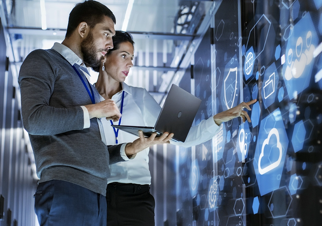 Hightech-Aktien vor Übernahme: Hier winken Anlegern Mega-Gewinne (Foto: Shutterstock)
