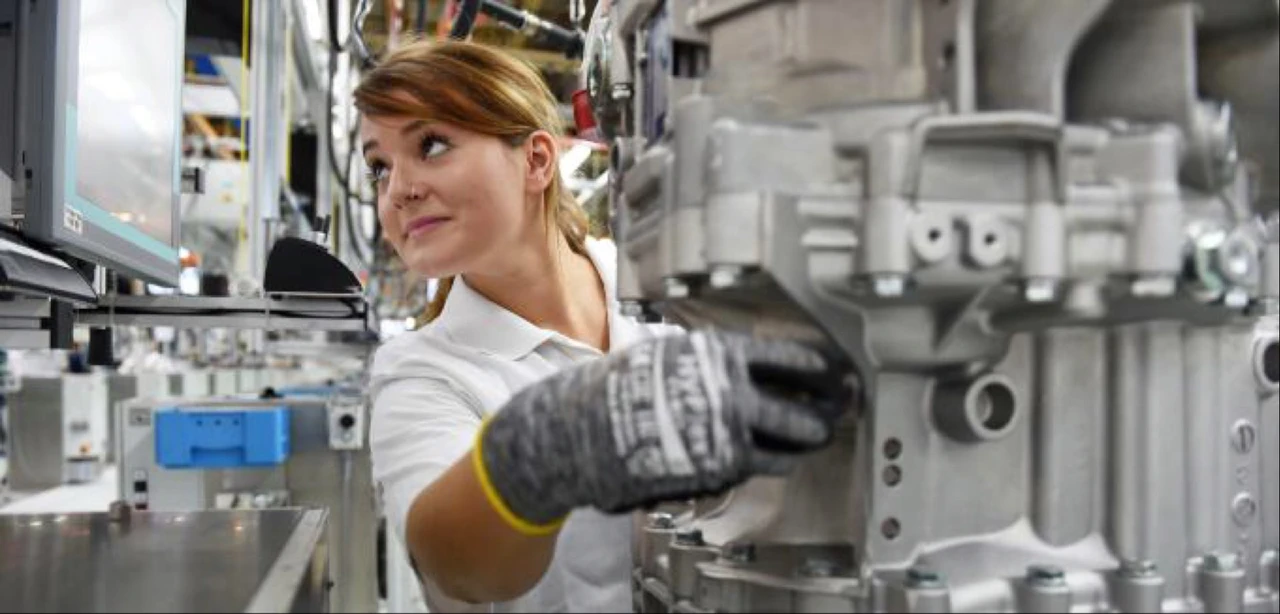 ZF Friedrichshafen will Position bei Bremsen für Nutzfahrzeuge stärken und prüft Kauf von #wabco. Konkurrenz für Bosch  und Continental möglich