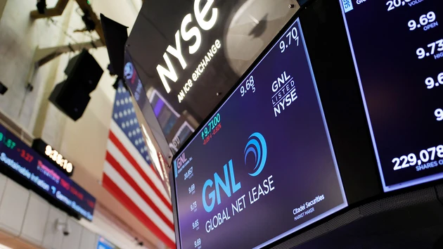 Schlussglocke: S&P 500 und Nasdaq 100 in grün – SuperMicro und Tesla stark, Nvidia unter Dow‑Losern
