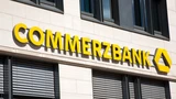 Commerzbank: Commerzbank mit hohem Momentum: Chartbild spricht für steigende Kurse ‑ neuer Chef an Bord