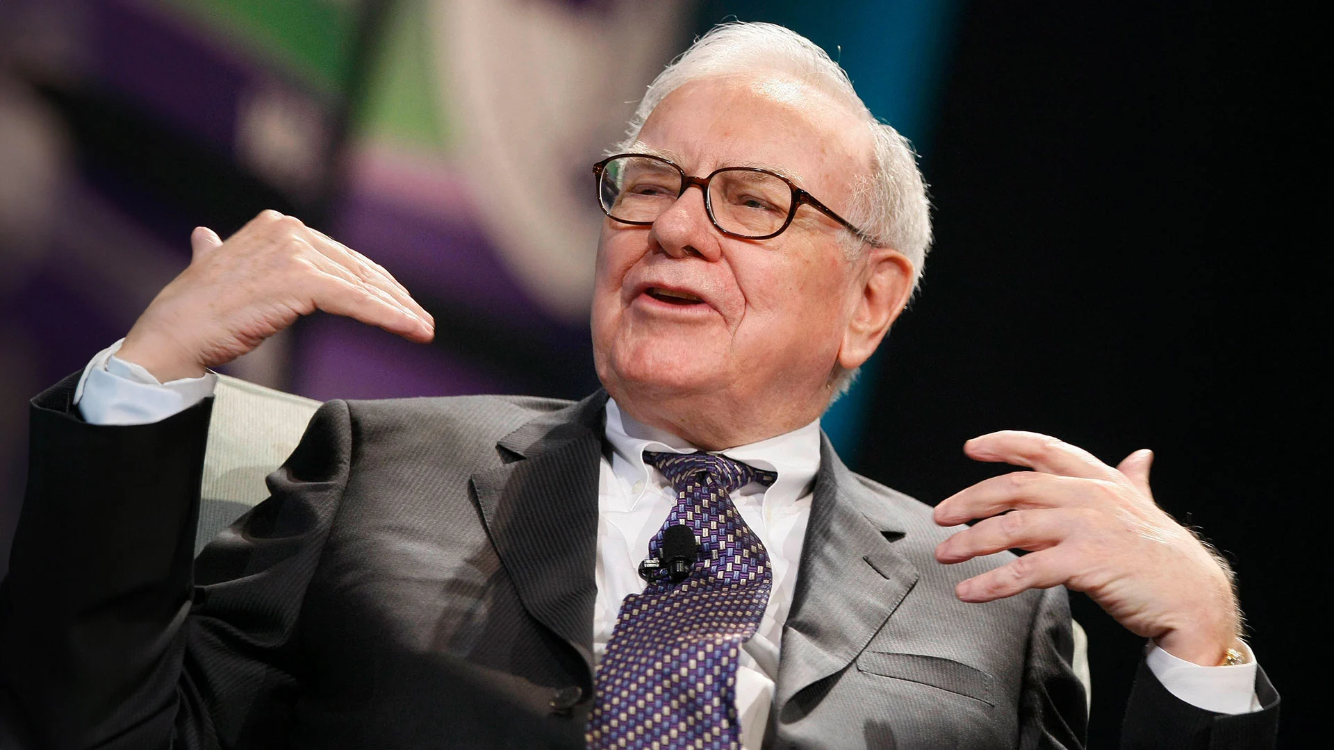 Warren Buffett überrascht: Diese 2 Aktien mit bis zu 30% Kurschance hat er gerade gekauft  (Foto: zz NPX STAR MAX IPx/picture alliance/dpa)