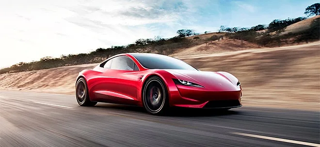 Tesla‑Aktie im Rückwärtsgang: Das spricht für weiter fallende Kurse (Foto: Börsenmedien AG)