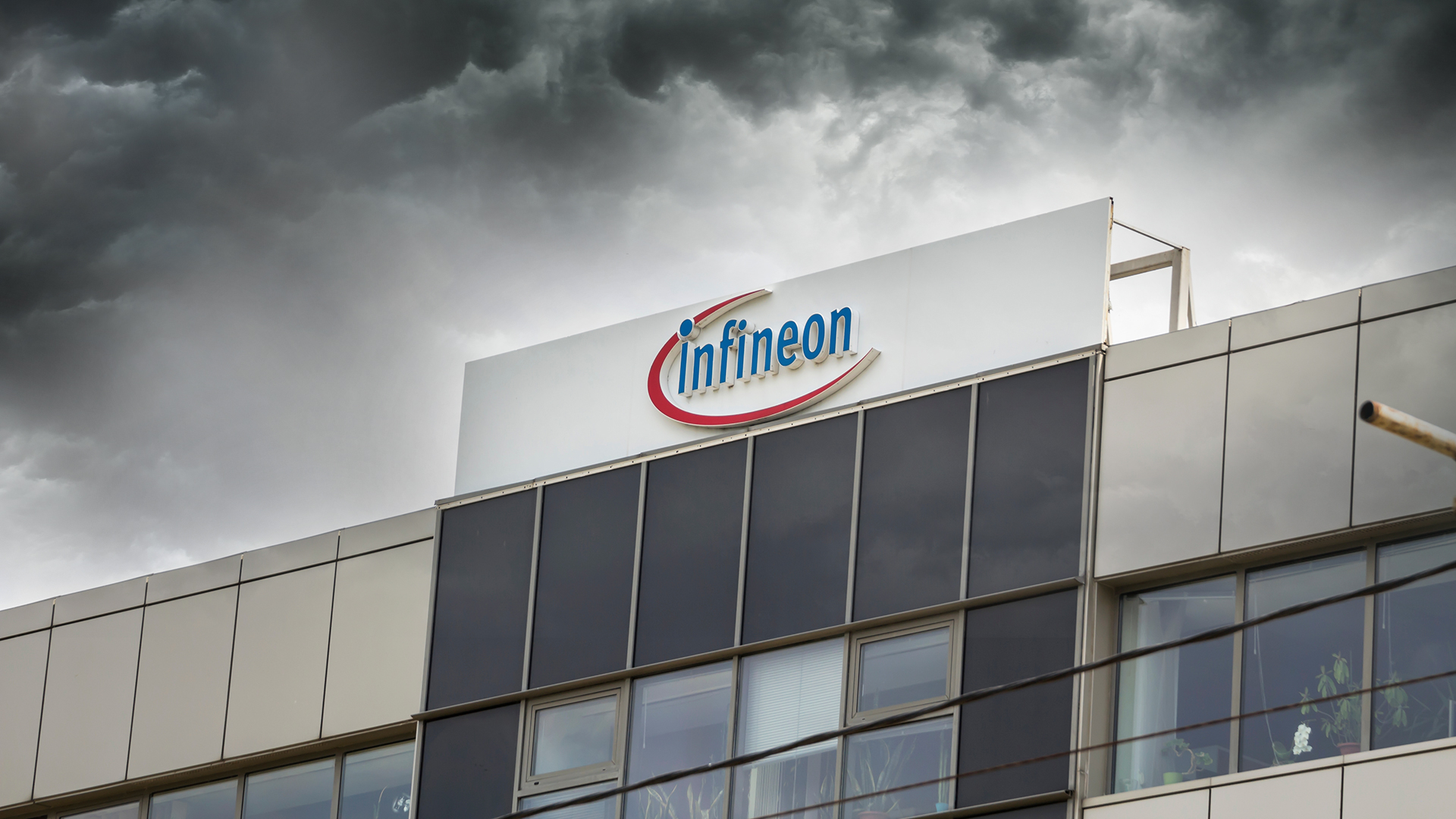 Zwei Milliarden Euro: Infineon startet große KI‑Offensive! (Foto: MDart10/Shutterstock)
