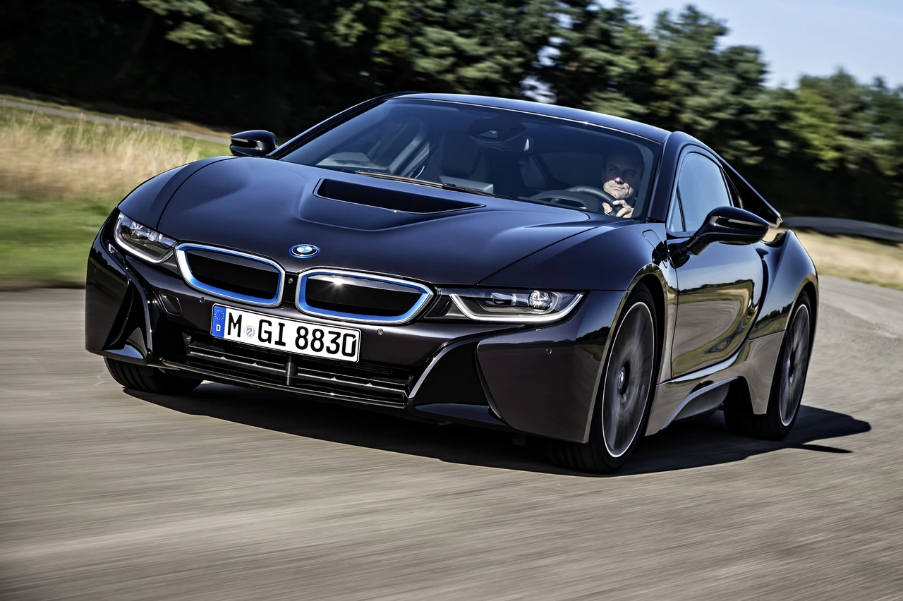 Keine Kompromisse BMW und Mercedes! Experte fordert Mut wie Tesla
