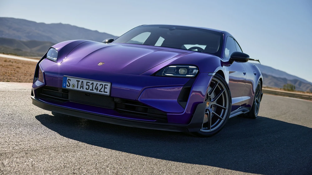 Der Porsche Taycan Turbo GT trifft mit seinem Design den Nerv der Zeit