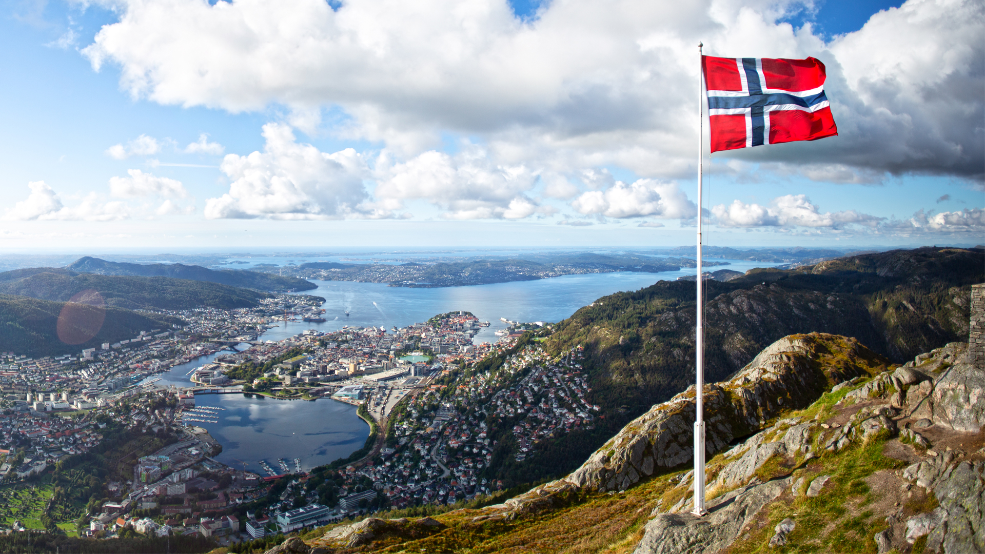 Norges Bank hebt Leitzins an: Was das für norwegische Aktien wie Nel ASA oder Tomra bedeutet (Foto: Shutterstock)