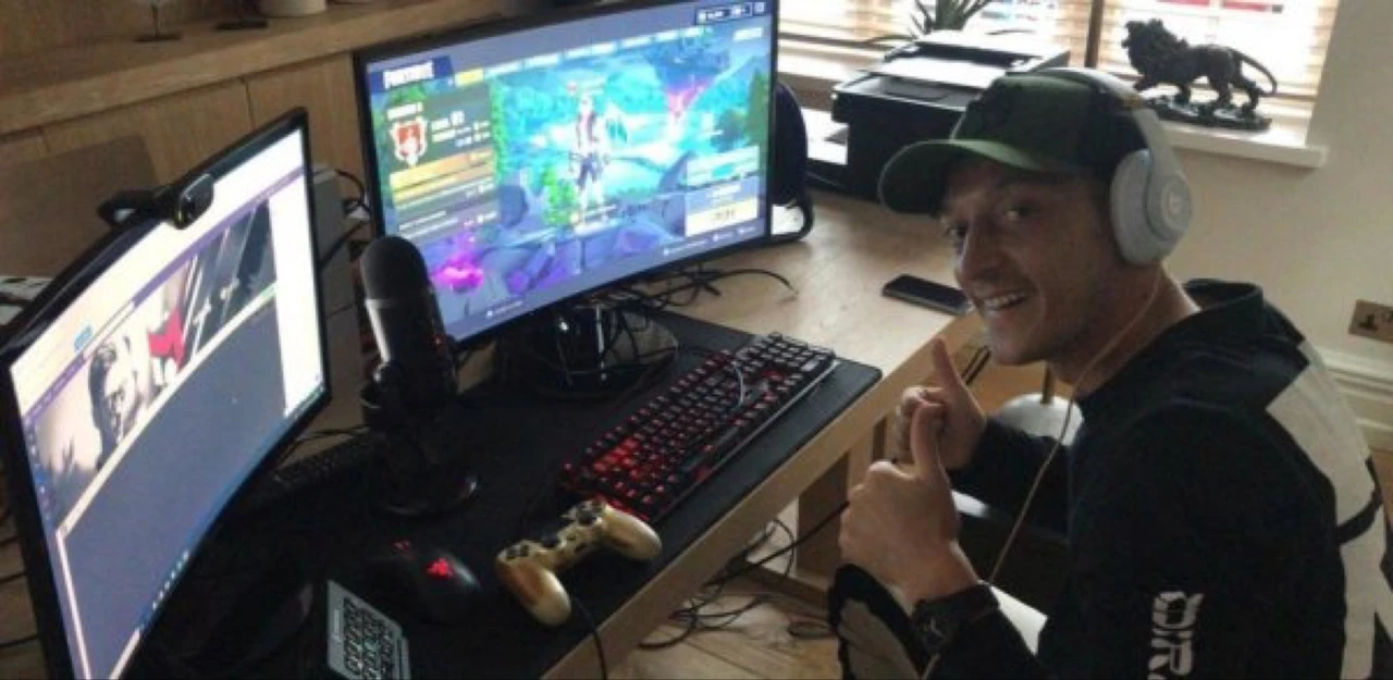 Hasbro setzt mit Fortnite aufs absolut richtige Pferd. Game mit hohem Suchtfaktor. Findet auch bestimmt auch M. Özil.