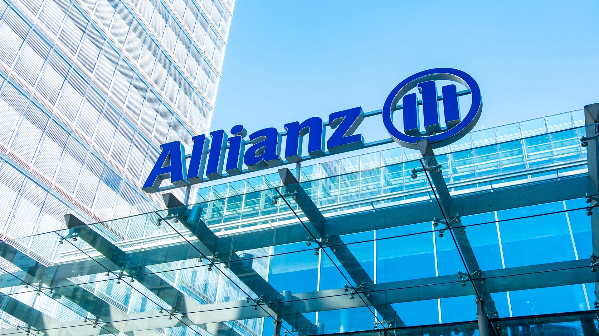 Was Anleger angesichts der Rekordfahrt der Allianz‑Aktie unbedingt beachten sollten  (Foto: kittyfly/stock.adobe.com)