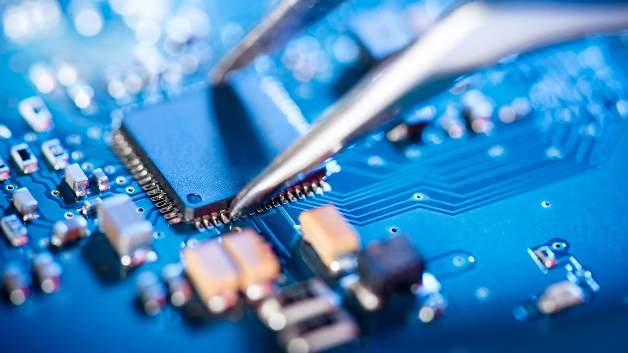 Burggraben-Technologie: Tech-Wert kurz vor dem Golden Cross