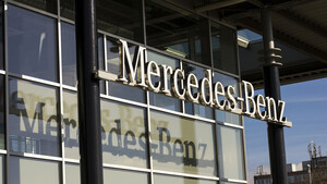Mercedes‑Benz: Starkes Signal – jetzt gilt es diese Hürde zu knacken  / Foto: Shutterstock