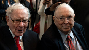 Charlie Munger lobt Alibaba und Apple – nur Buffett bremst  / Foto: Getty Images