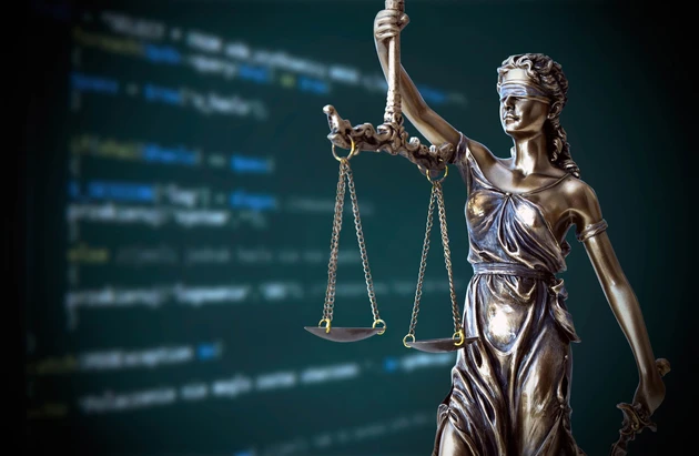 Der Staat im KI‑Zeitalter: Was wir von künstlicher Intelligenz für Politik, Justiz und Verwaltung wirklich erwarten können