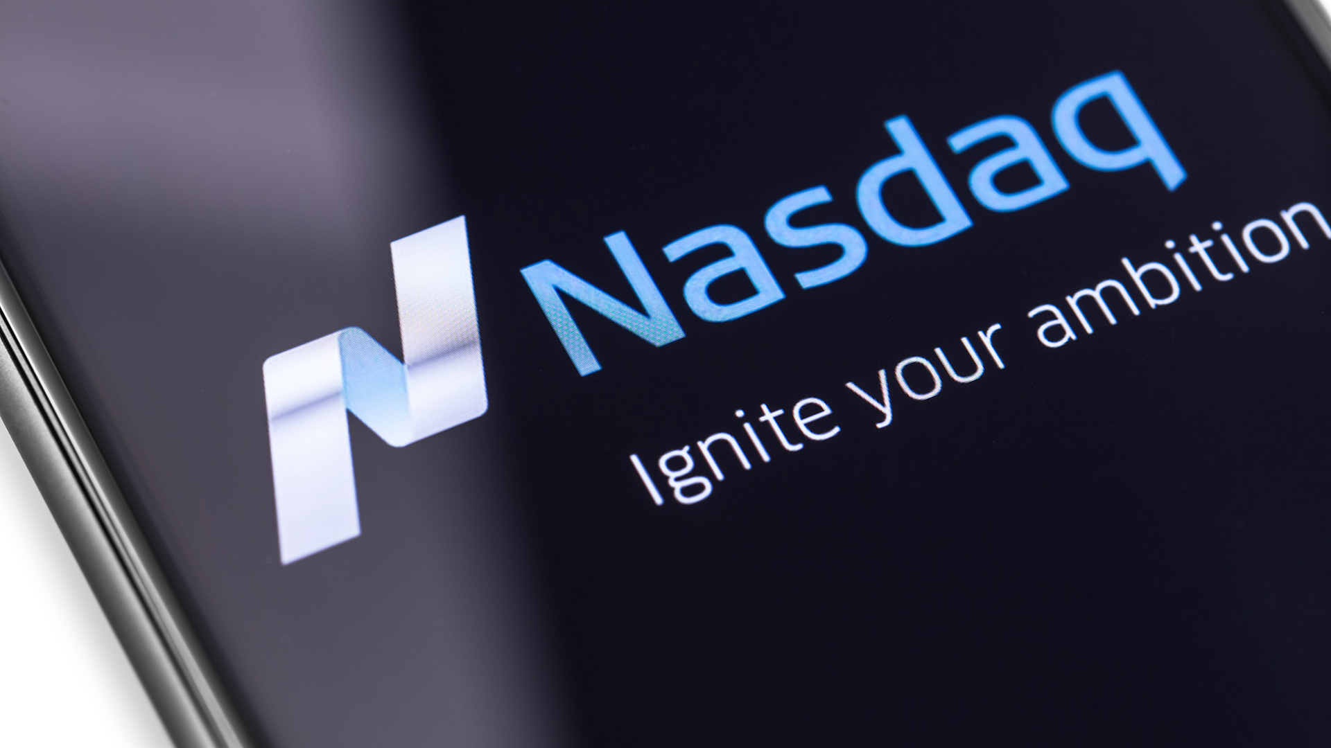 Diese Nasdaq&#8209;Aktien sind 2024 um mindestens 35% abgestürzt – Sind trotzdem Geheimtipps dabei? (Foto: Shutterstock)