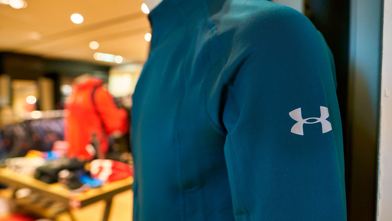 Under Armour schraubt die Prognose nach unten – Aktie rauscht ab
