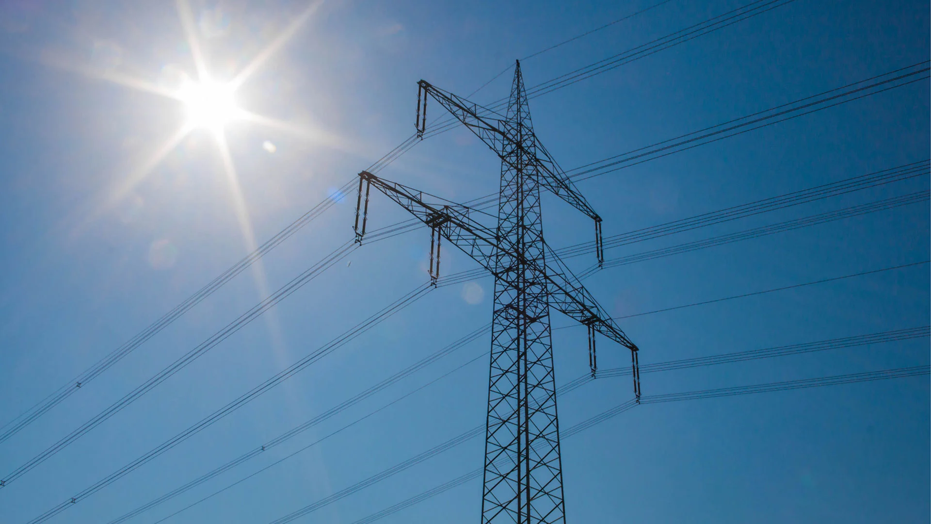 Bis zu 25 Prozent Kurspotenzial: Diese Energieaktien setzen Ihr Depot unter Strom  (Foto: Manuel Schmid/Shutterstock)