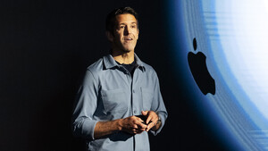 Apple: „Spannendste Zeit in 25 Jahren“ – Aktie nur knapp unter Allzeithoch  / Foto: Adam Gray/Bloomberg/Getty Images
